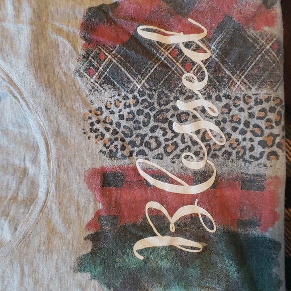 Maurices Tops - Womens Maurices Graphic Short Sleeve Tee Size XL